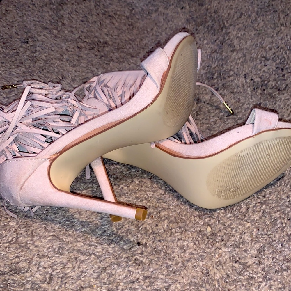 SHOEDAZZLE Heels - Picture 6 of 6